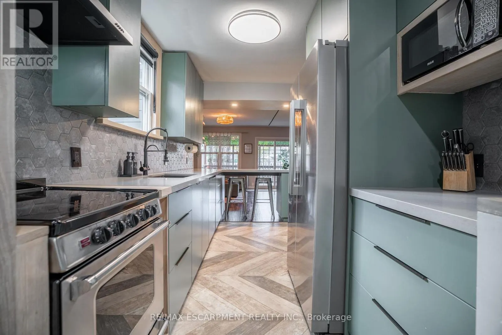 128 EAST 17TH STREET