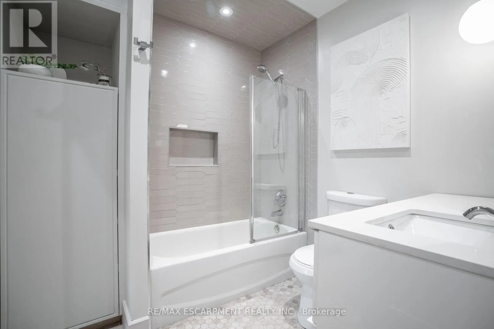 128 EAST 17TH STREET