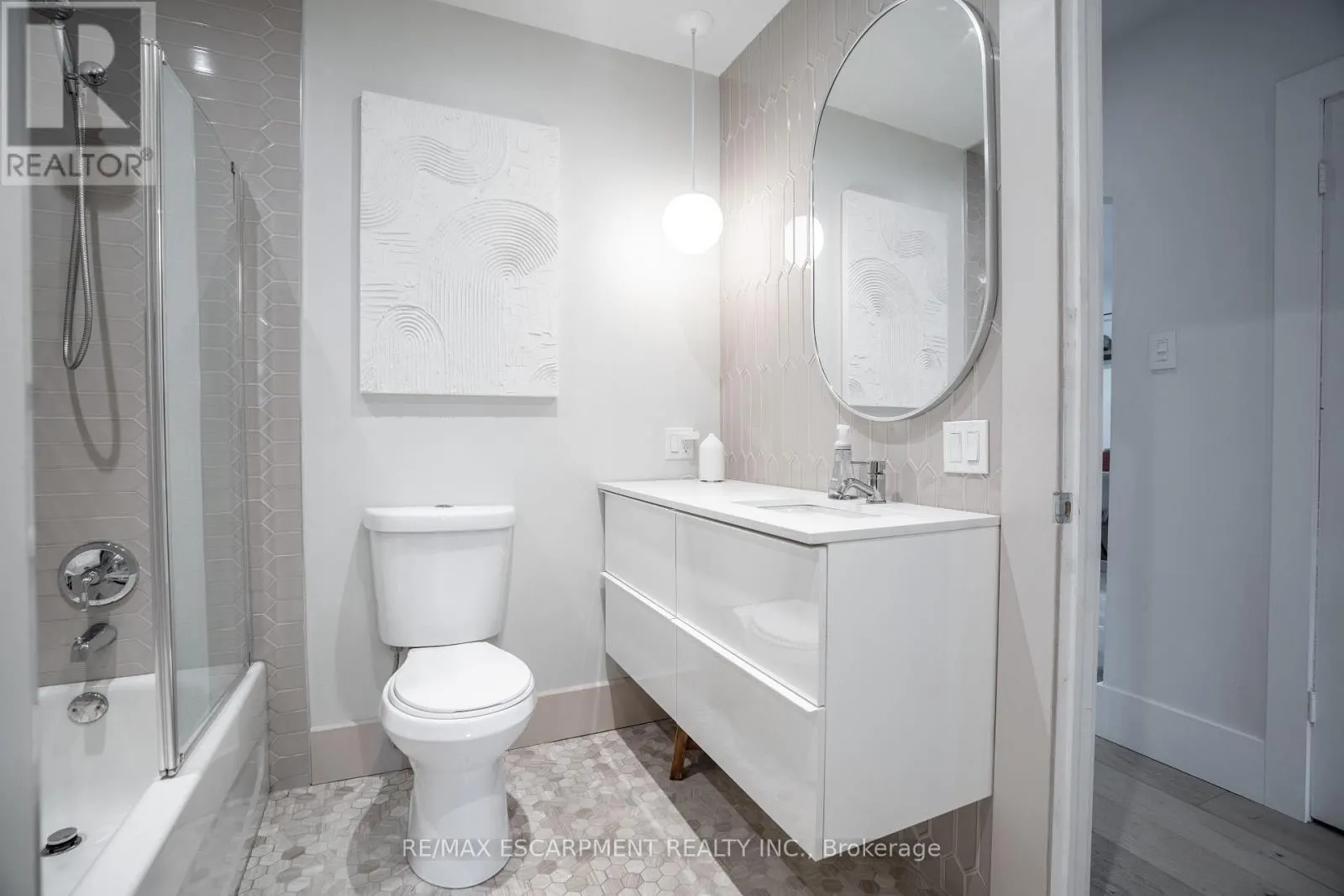 128 EAST 17TH STREET