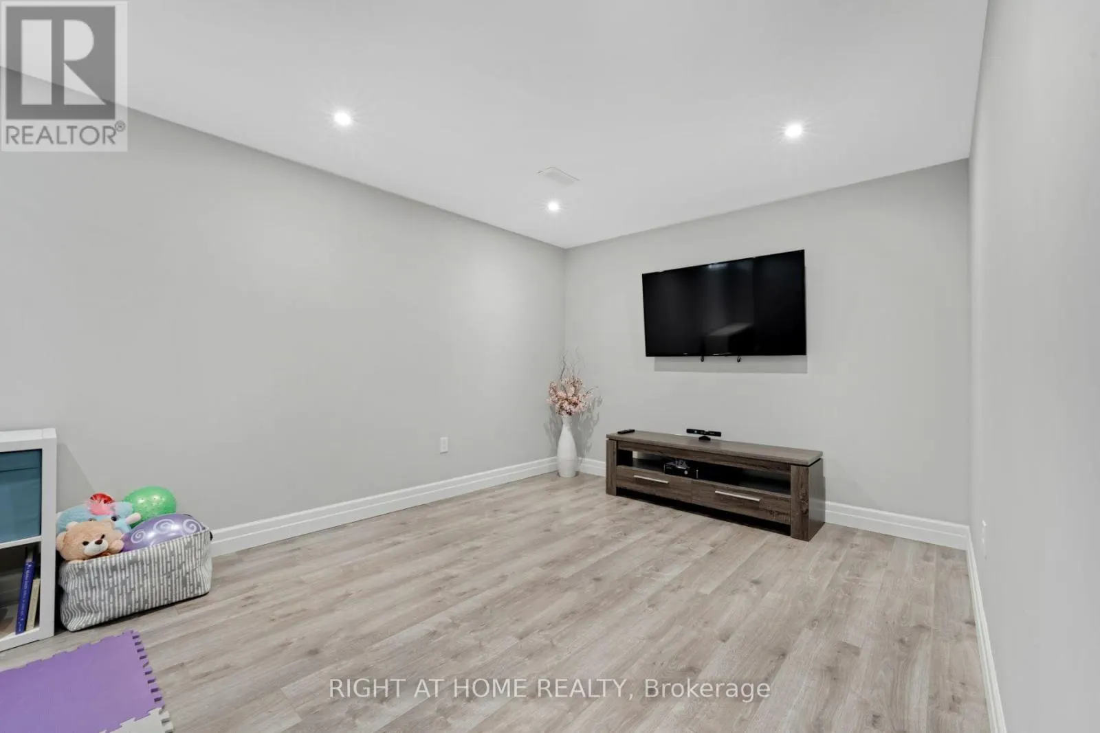 63 GRAND FLATS TRAIL