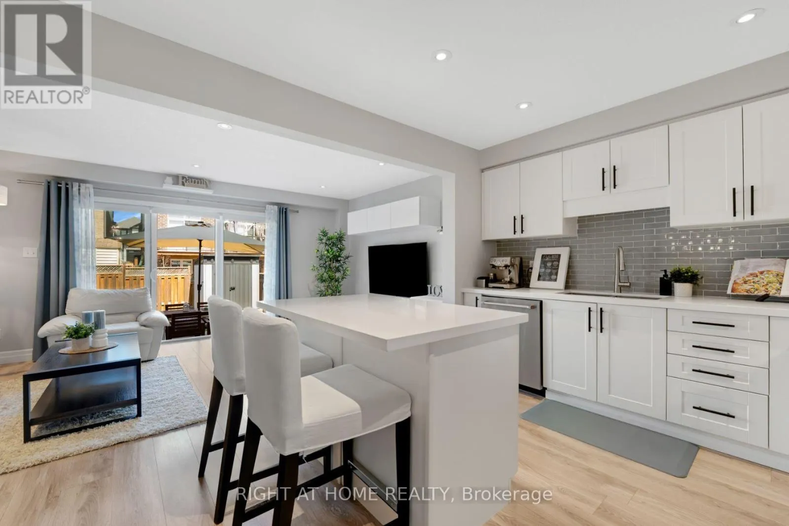 63 GRAND FLATS TRAIL