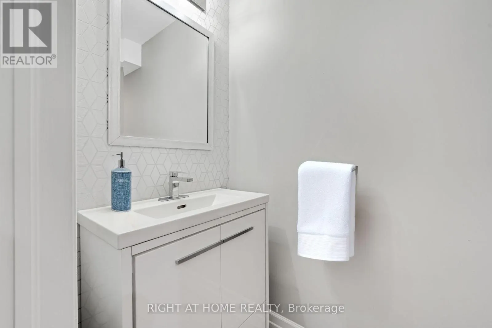 63 GRAND FLATS TRAIL