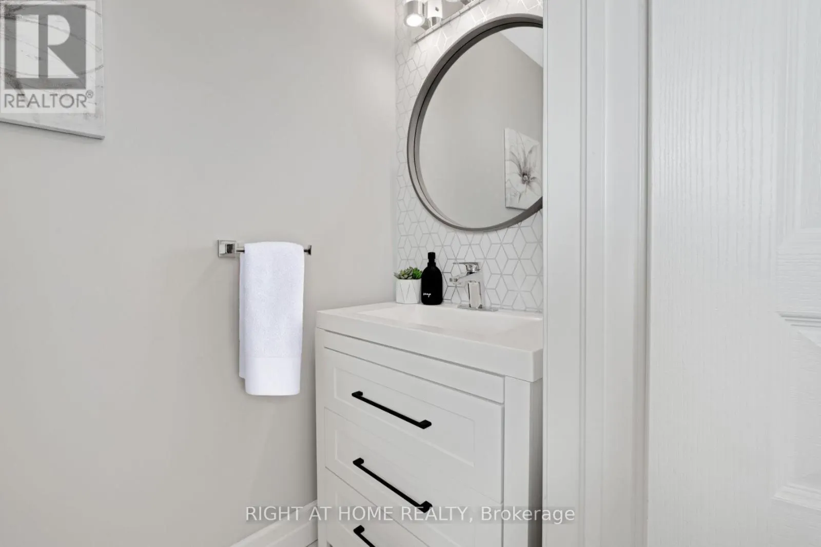 63 GRAND FLATS TRAIL