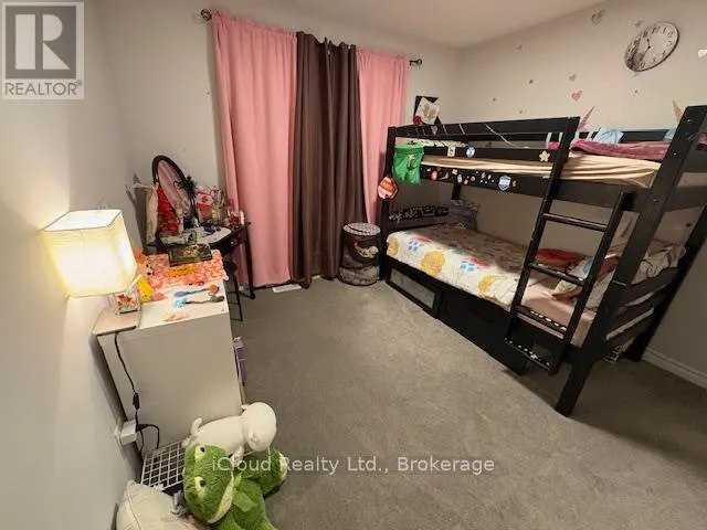 521 HONEYLOCUST AVENUE