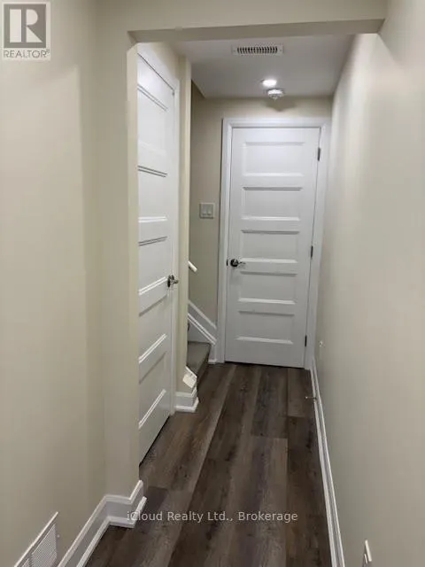 521 HONEYLOCUST AVENUE