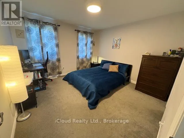 521 HONEYLOCUST AVENUE