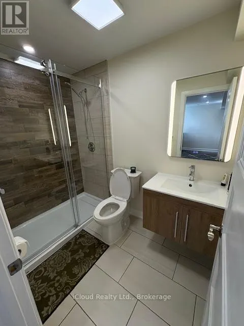 521 HONEYLOCUST AVENUE