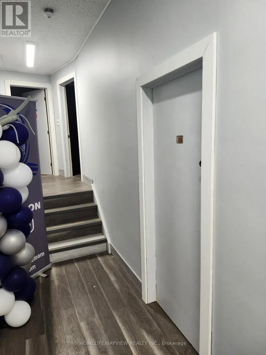 210 - 377 FRONT STREET