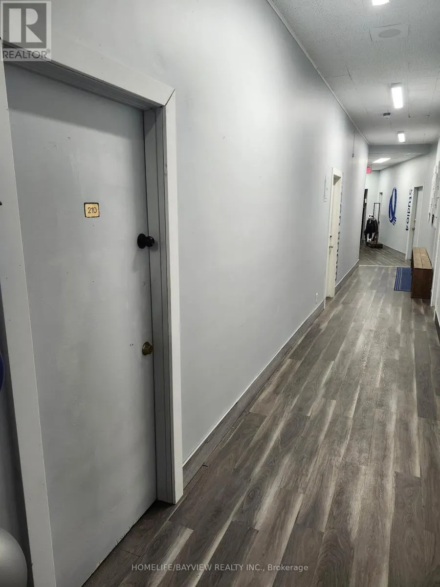 210 - 377 FRONT STREET