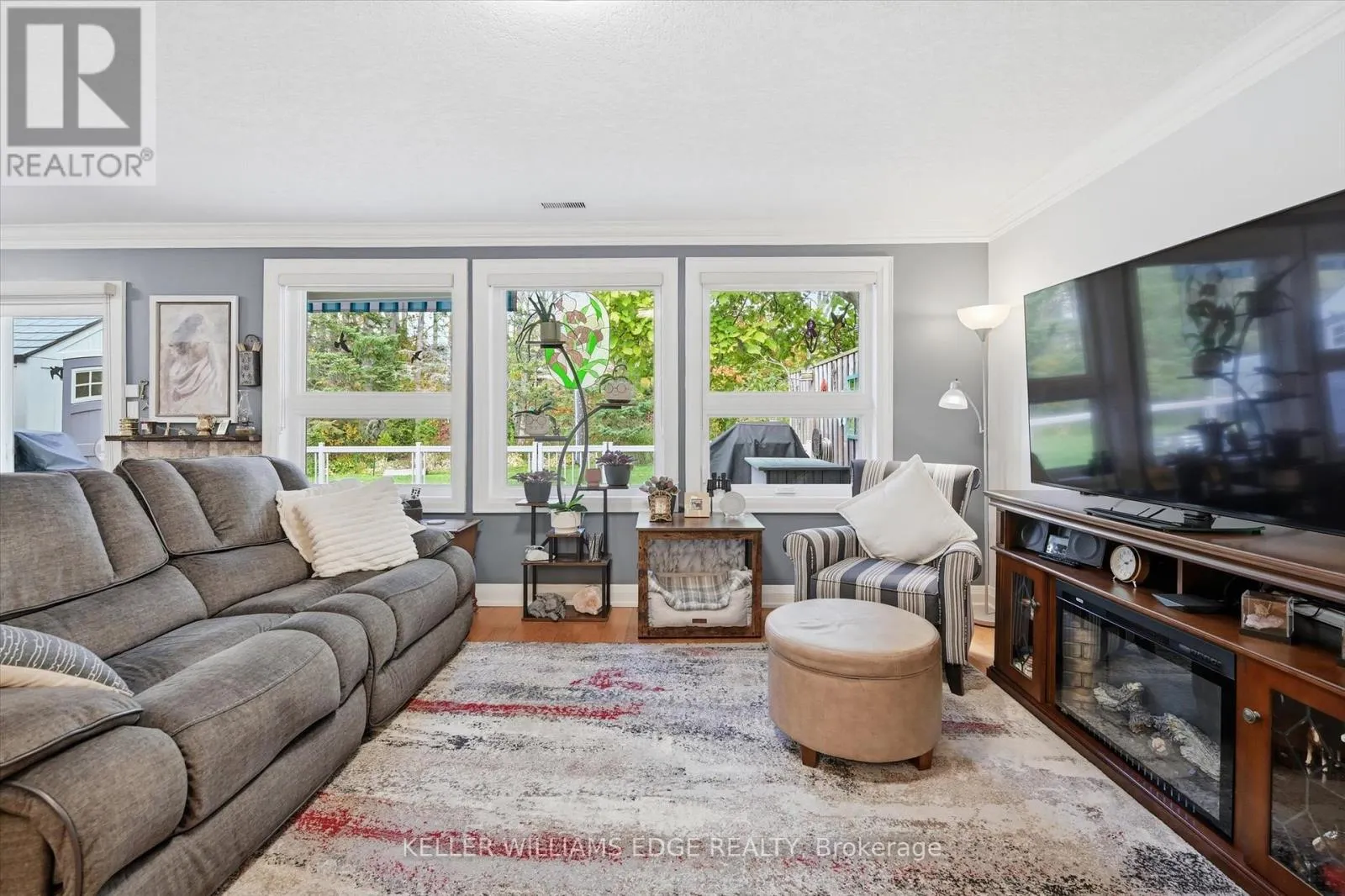 34 CARDINAL MINDSZENTY BOULEVARD