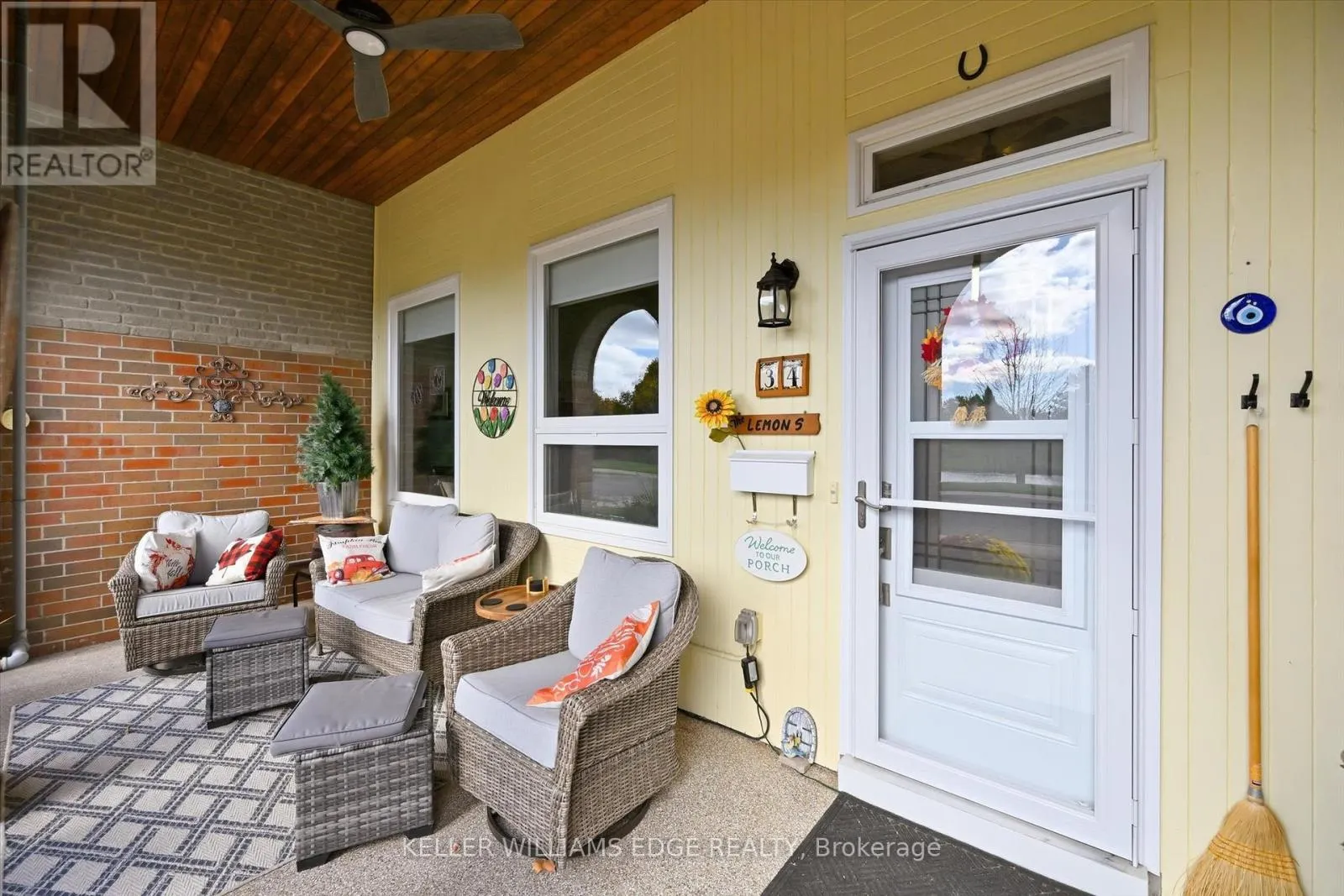 34 CARDINAL MINDSZENTY BOULEVARD