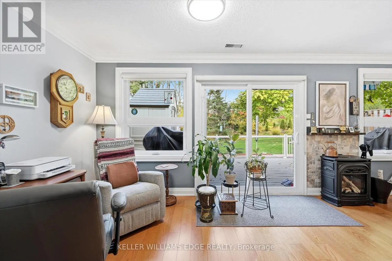 34 CARDINAL MINDSZENTY BOULEVARD