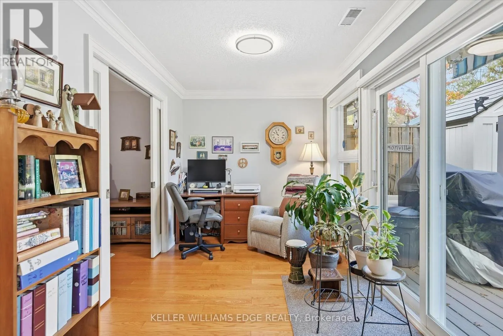 34 CARDINAL MINDSZENTY BOULEVARD