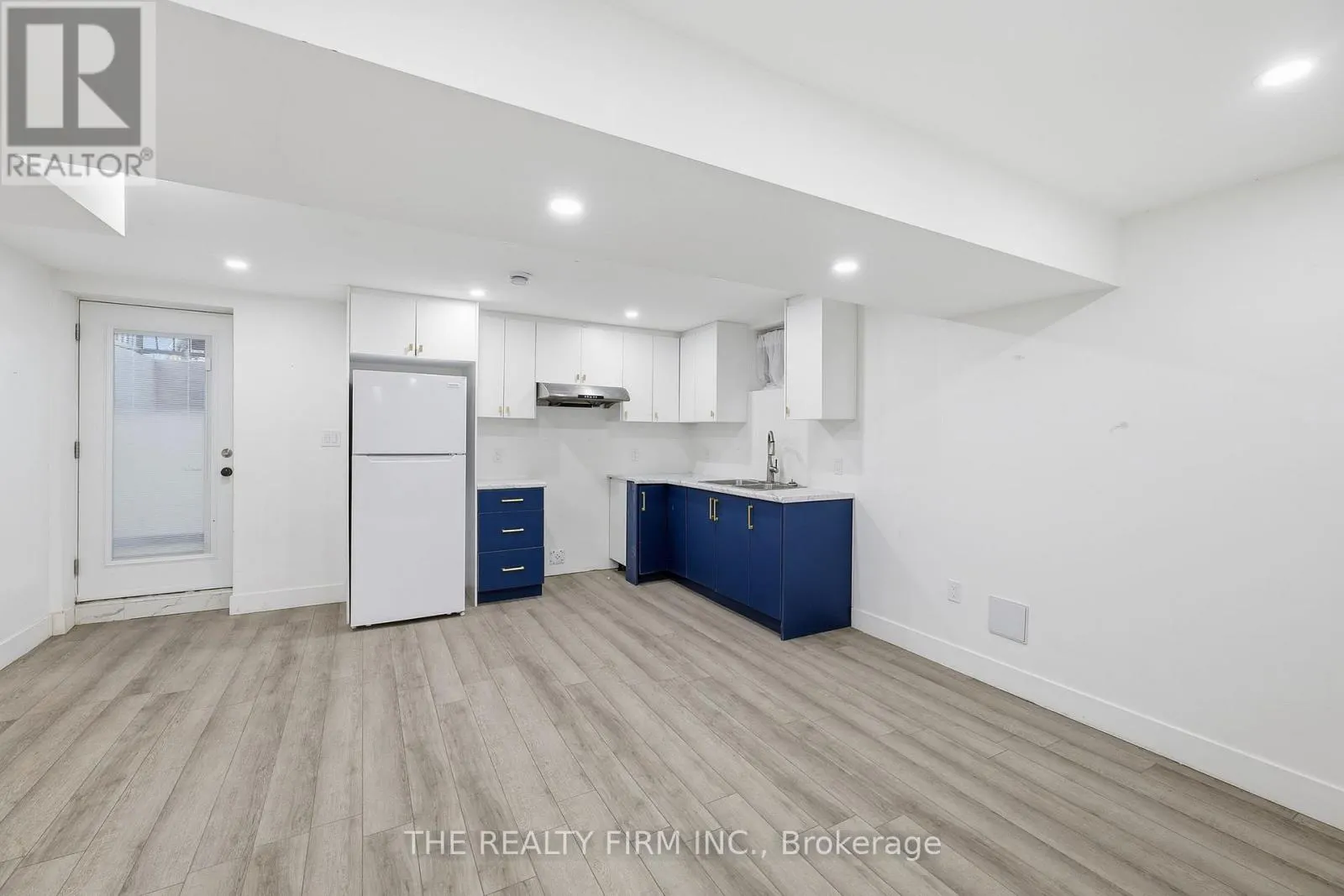 1012 OAKCROSSING ROAD