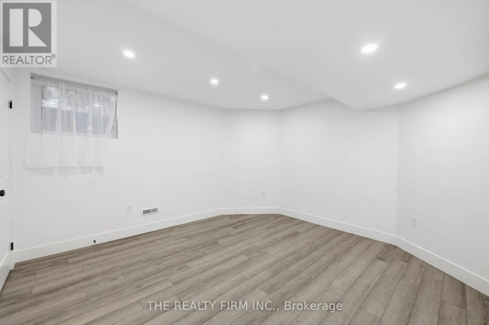 1012 OAKCROSSING ROAD