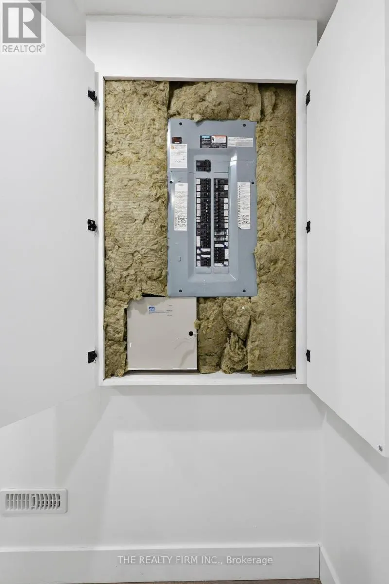 1012 OAKCROSSING ROAD