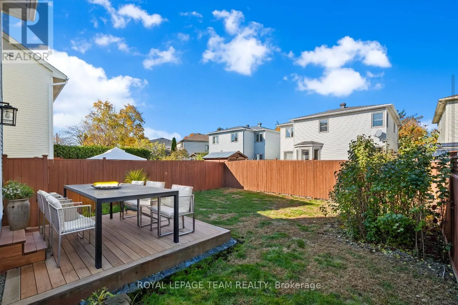 32 PEACOCK CRESCENT S