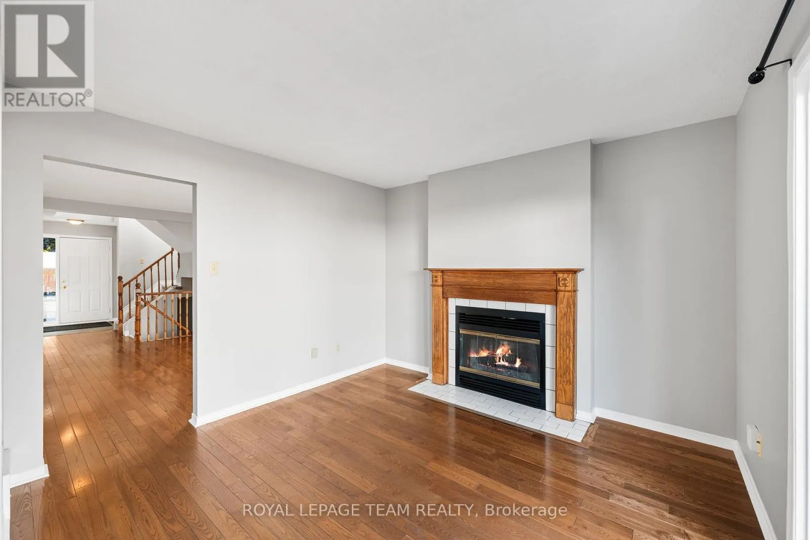 32 PEACOCK CRESCENT S