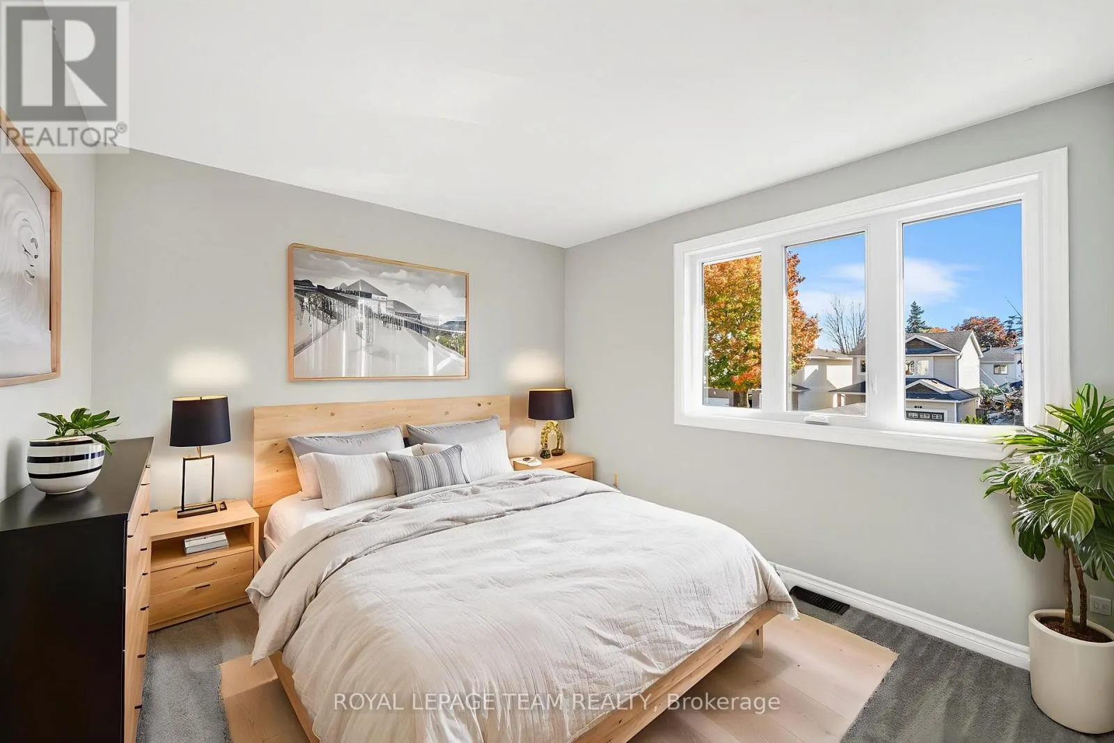 32 PEACOCK CRESCENT S