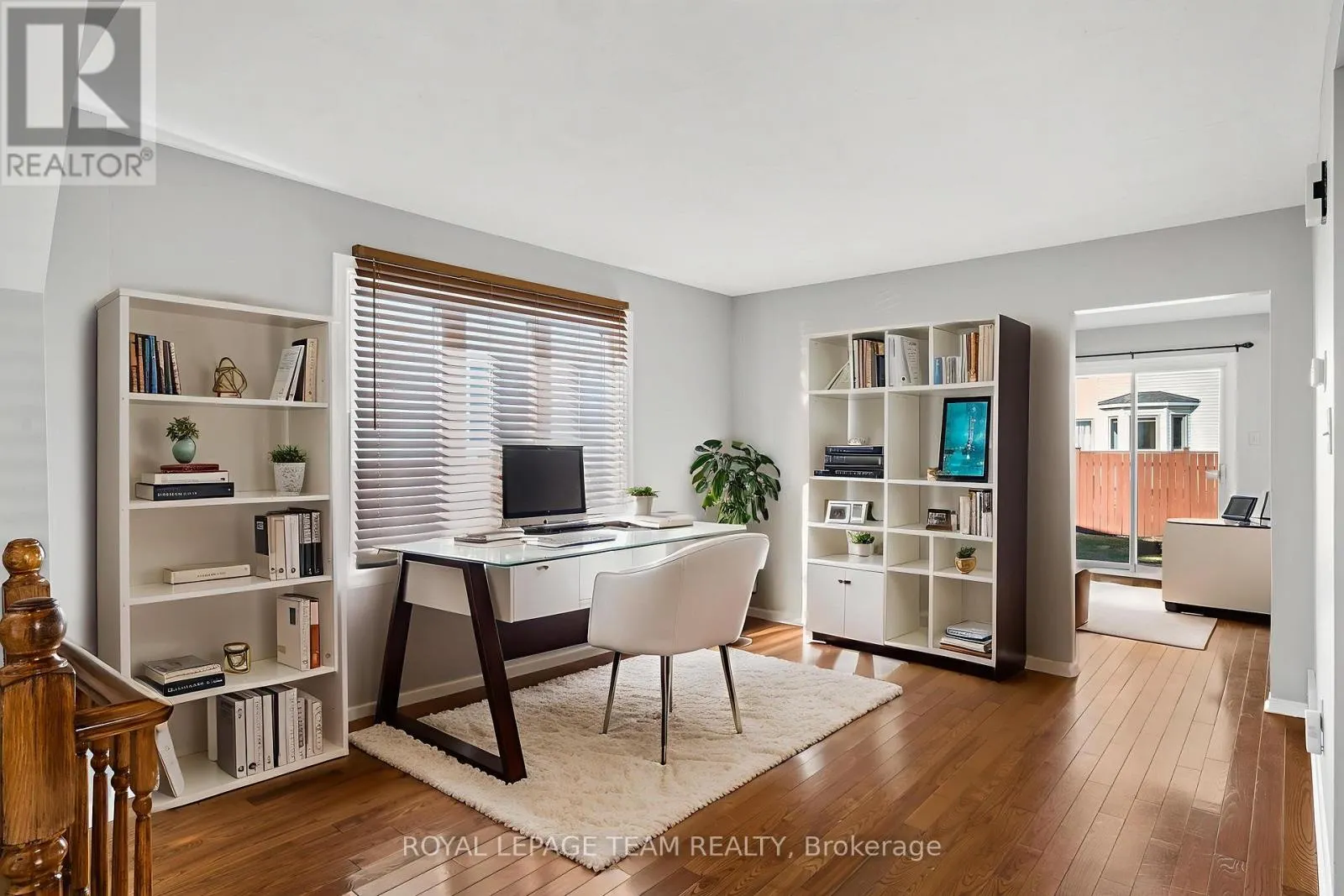 32 PEACOCK CRESCENT S