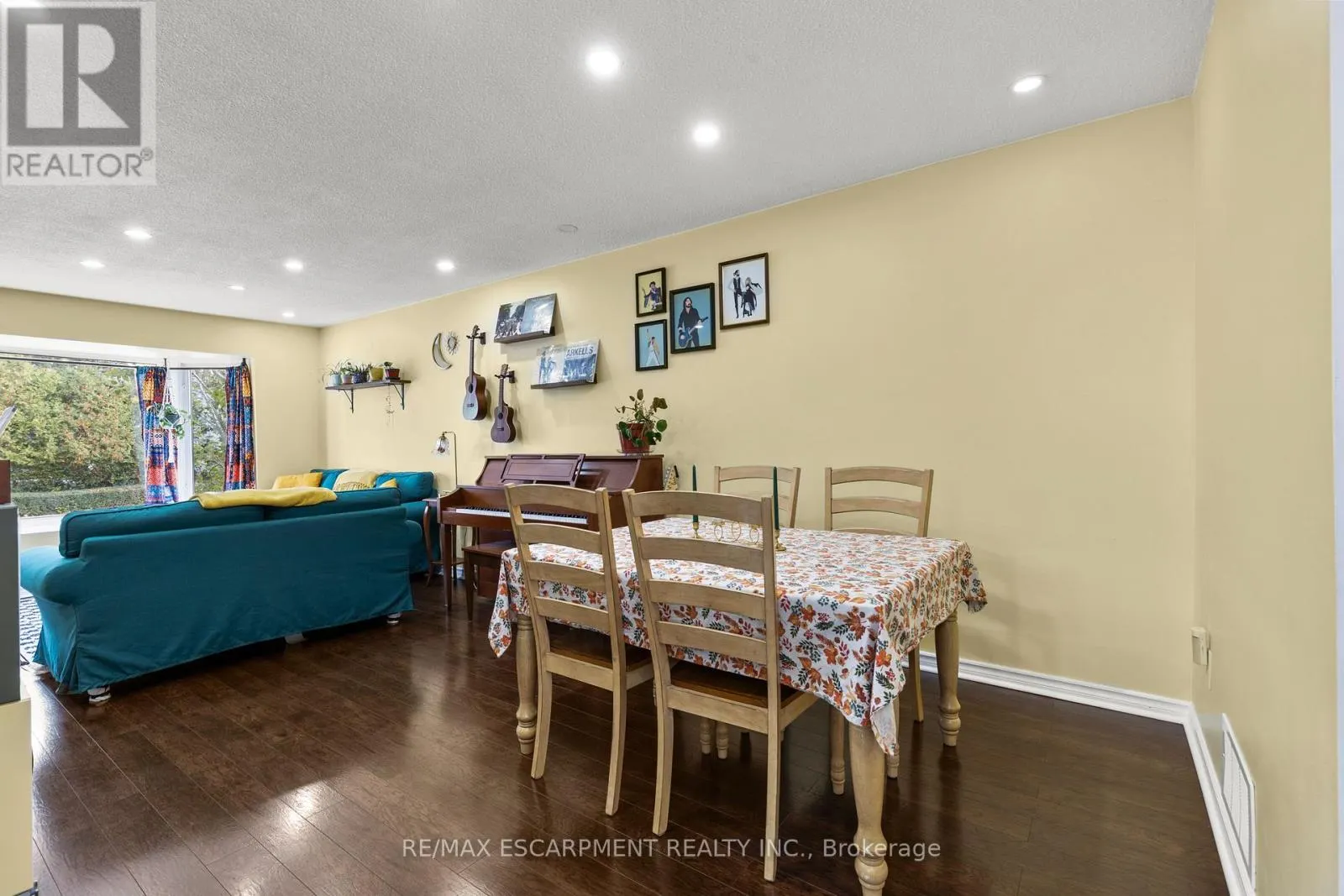 50 GLEDHILL CRESCENT