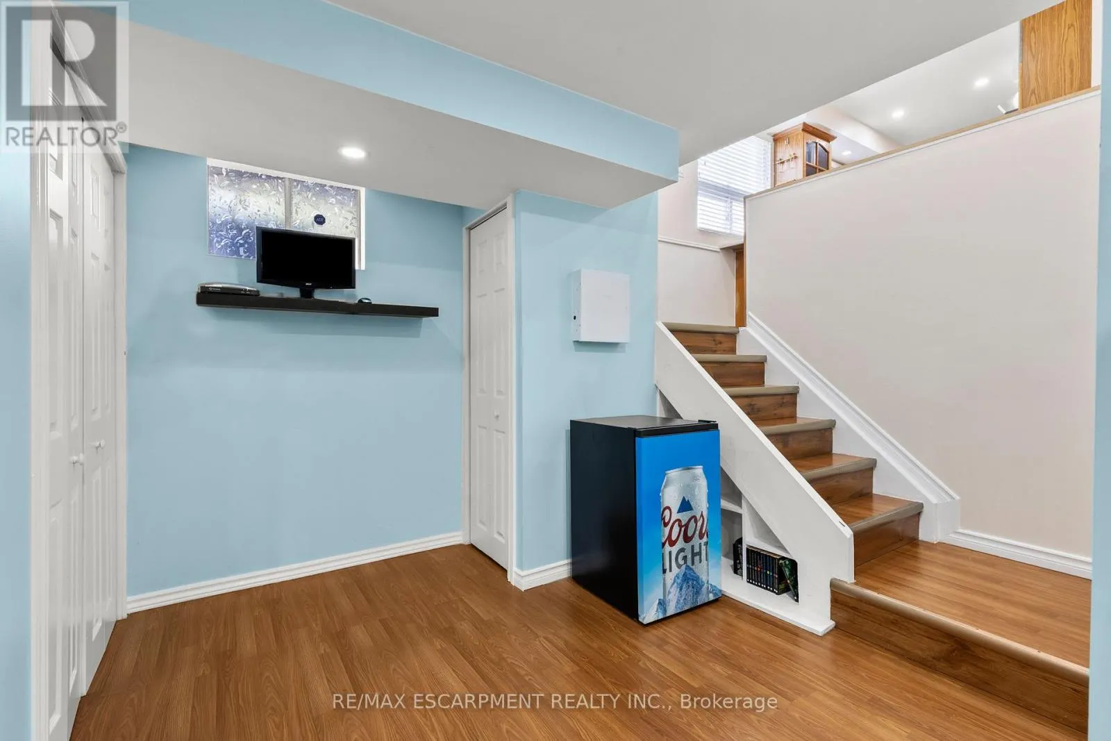 50 GLEDHILL CRESCENT