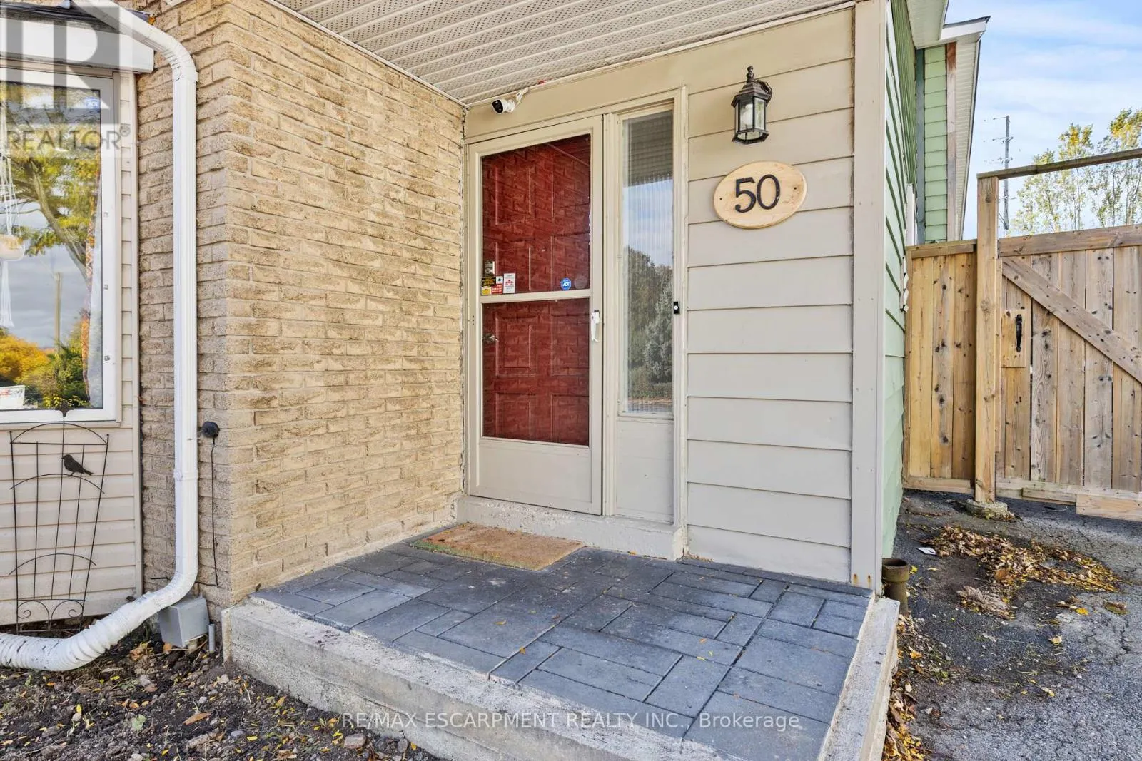 50 GLEDHILL CRESCENT