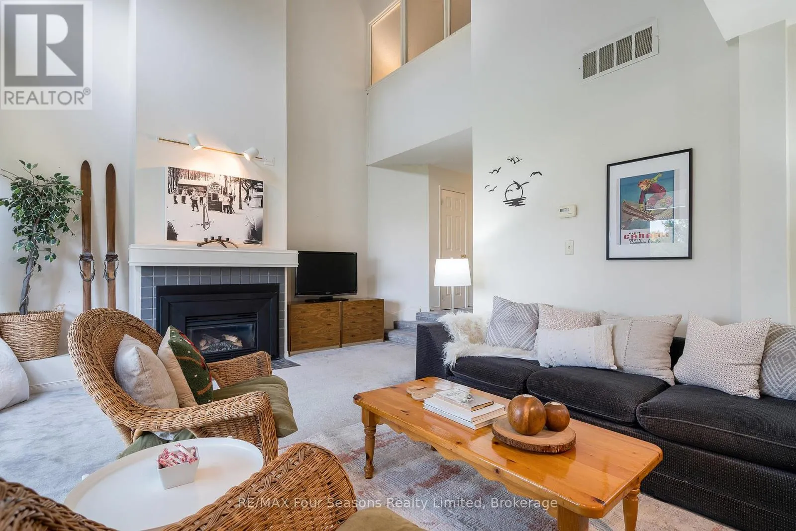 113 - 107 WINTERGREEN PLACE, #113