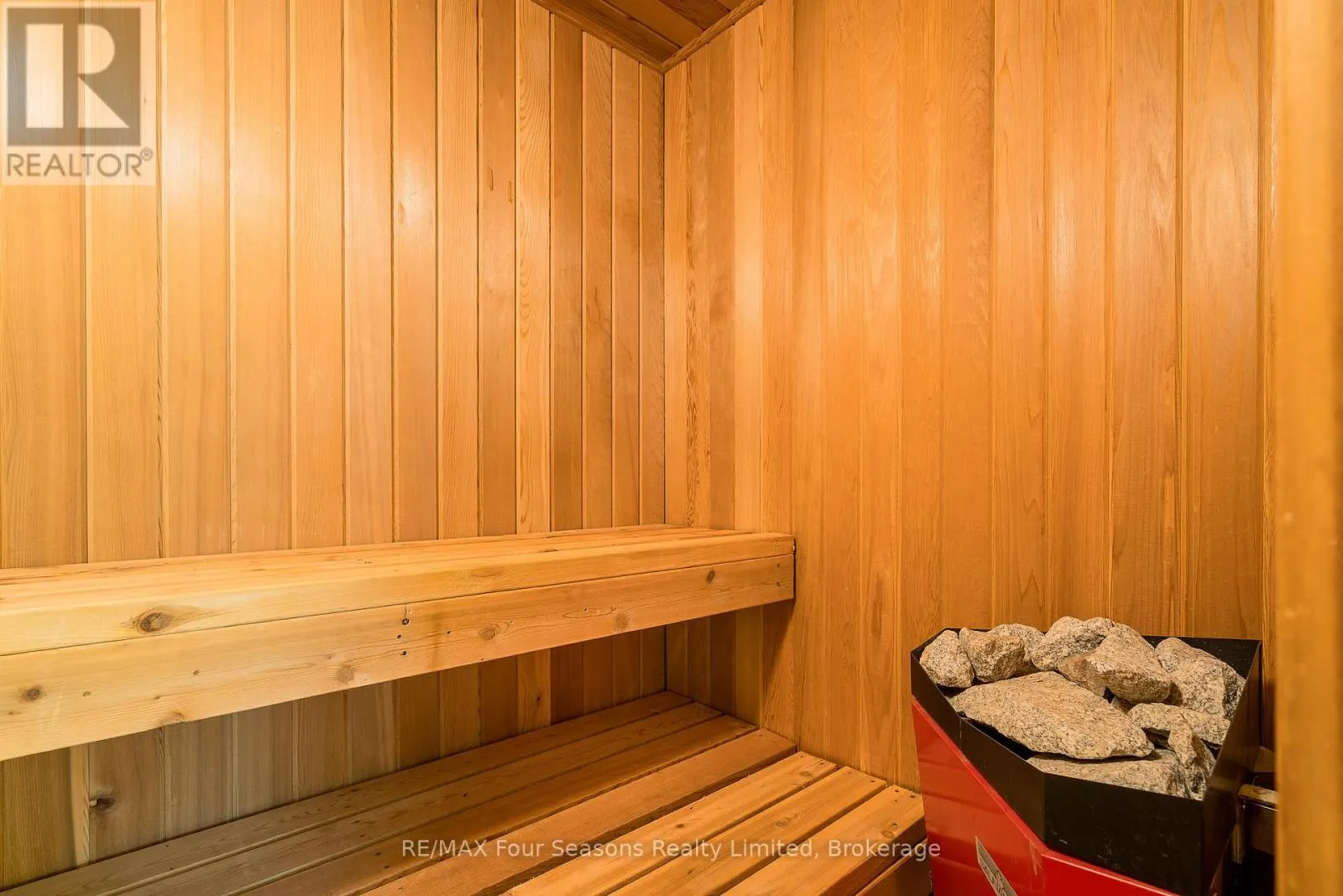 113 - 107 WINTERGREEN PLACE, #113