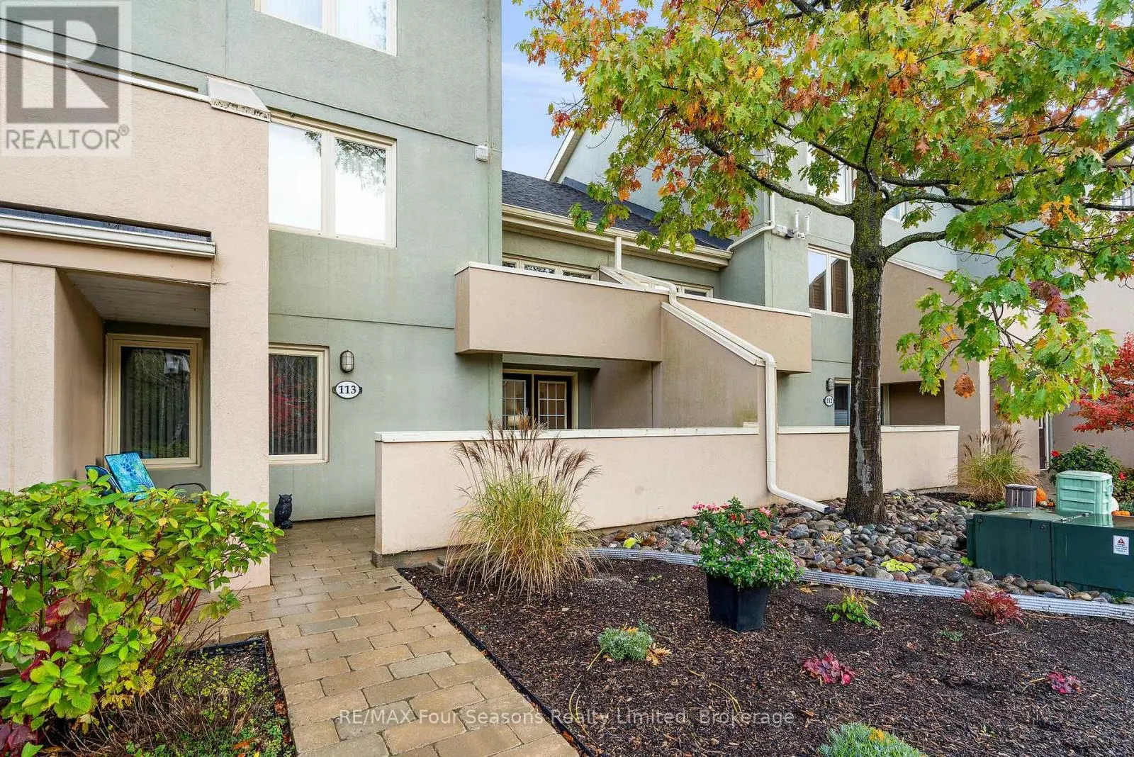 113 - 107 WINTERGREEN PLACE, #113