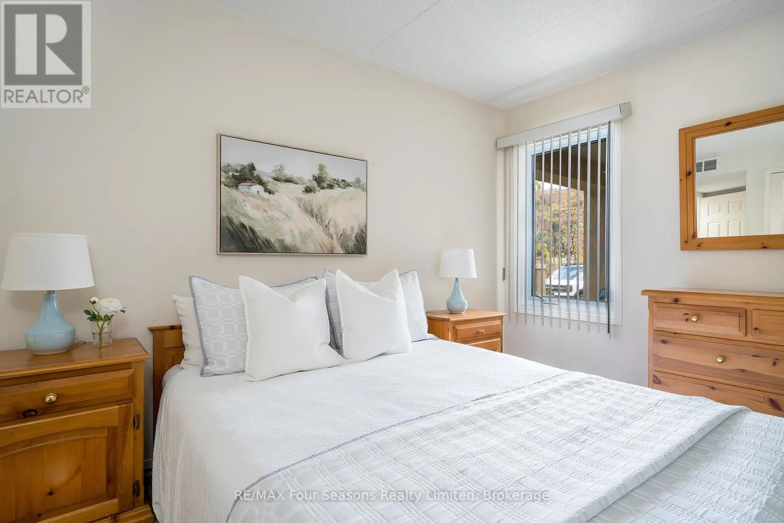 113 - 107 WINTERGREEN PLACE, #113