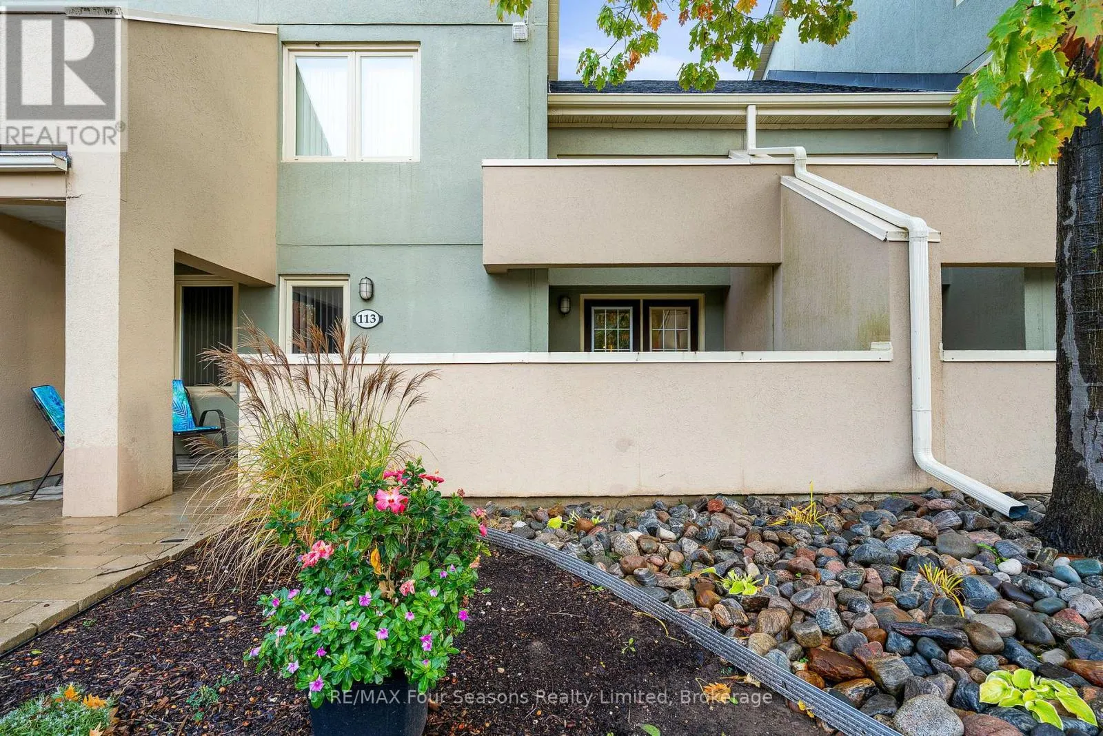 113 - 107 WINTERGREEN PLACE, #113