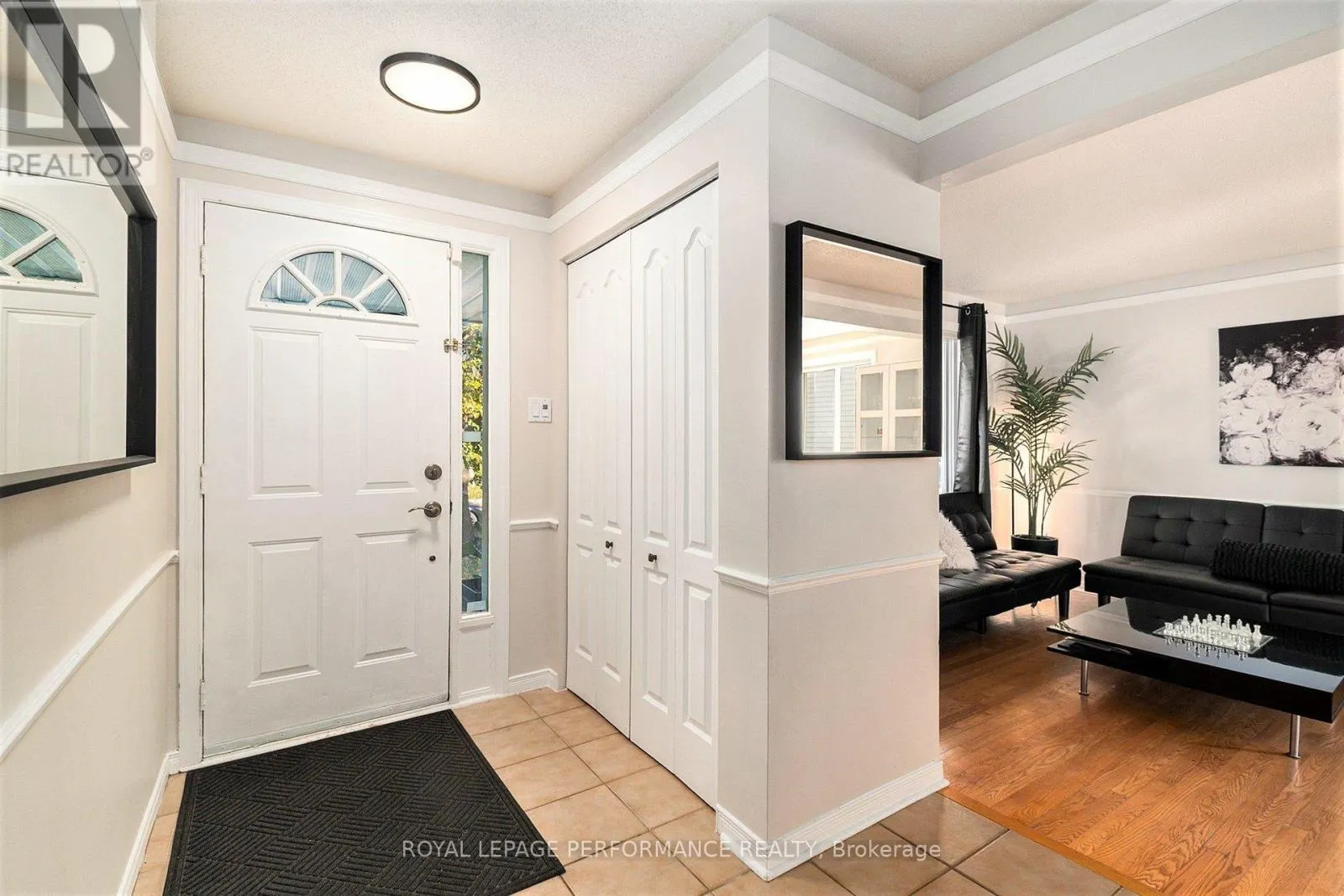 470 ROUGEMOUNT CRESCENT