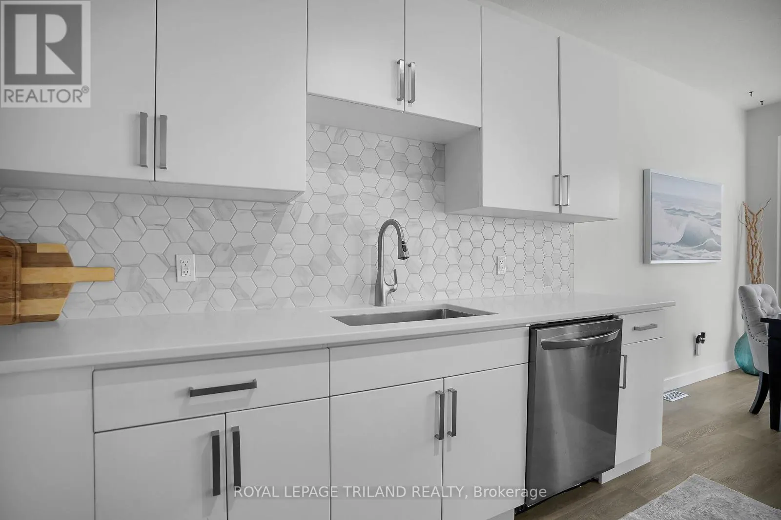 39 - 3380 SINGLETON AVENUE, #39