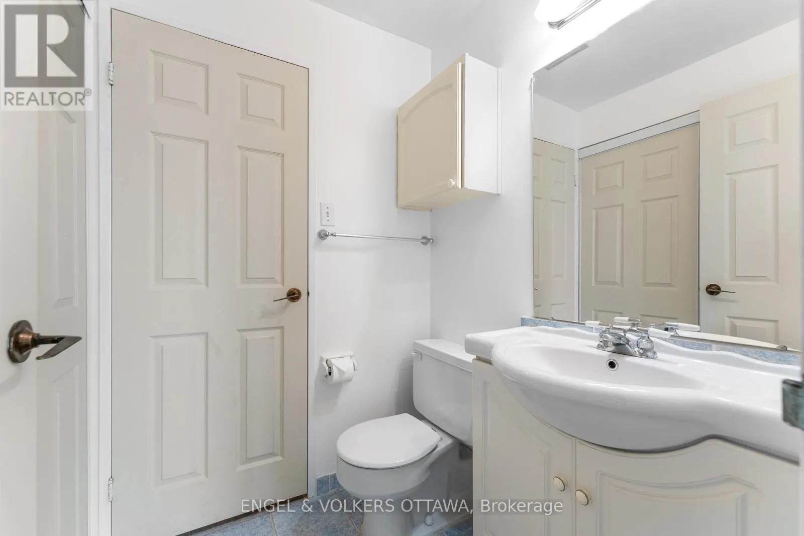 704 - 1025 RICHMOND ROAD