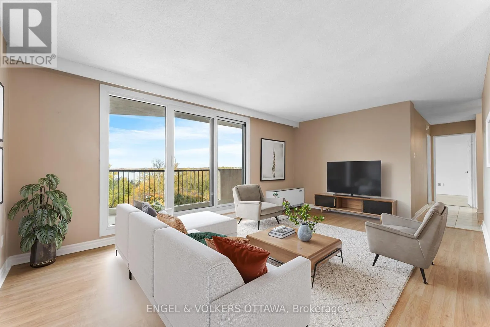 704 - 1025 RICHMOND ROAD