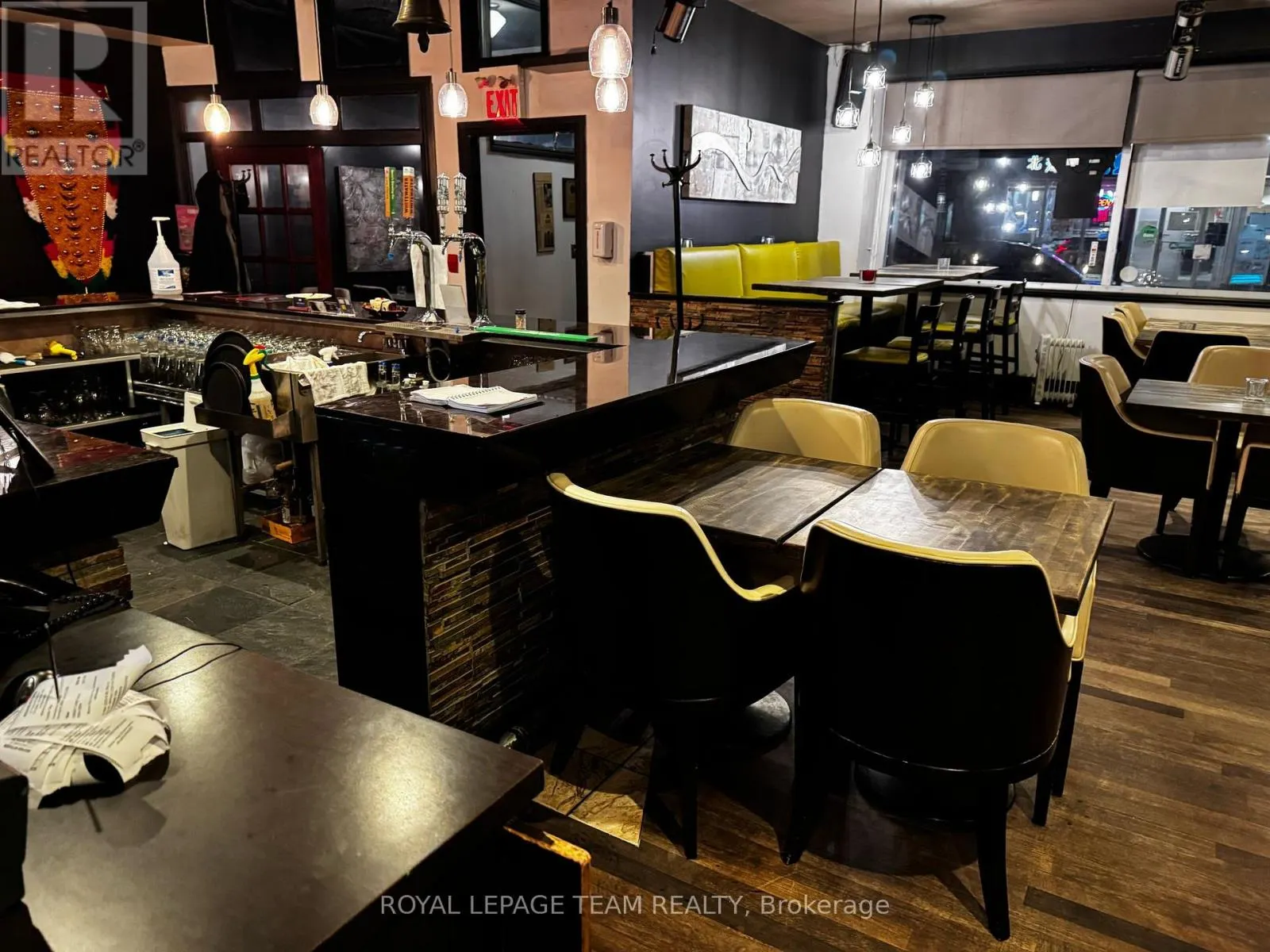 100 - 271 DALHOUSIE STREET