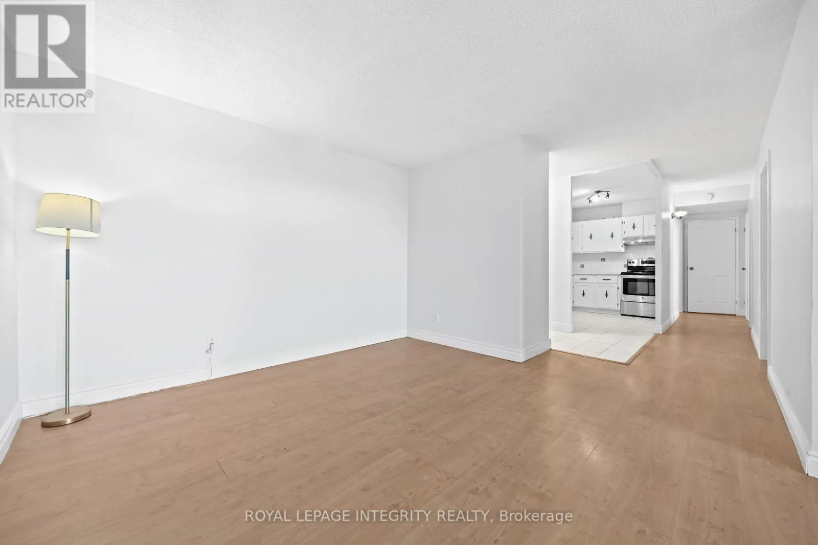 1201 - 900 DYNES ROAD