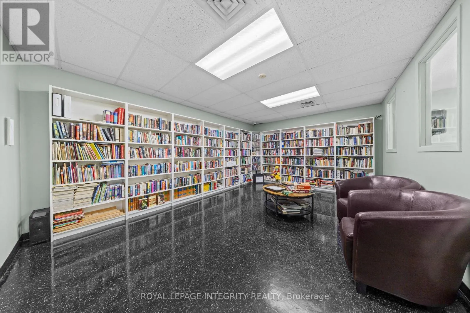 1201 - 900 DYNES ROAD