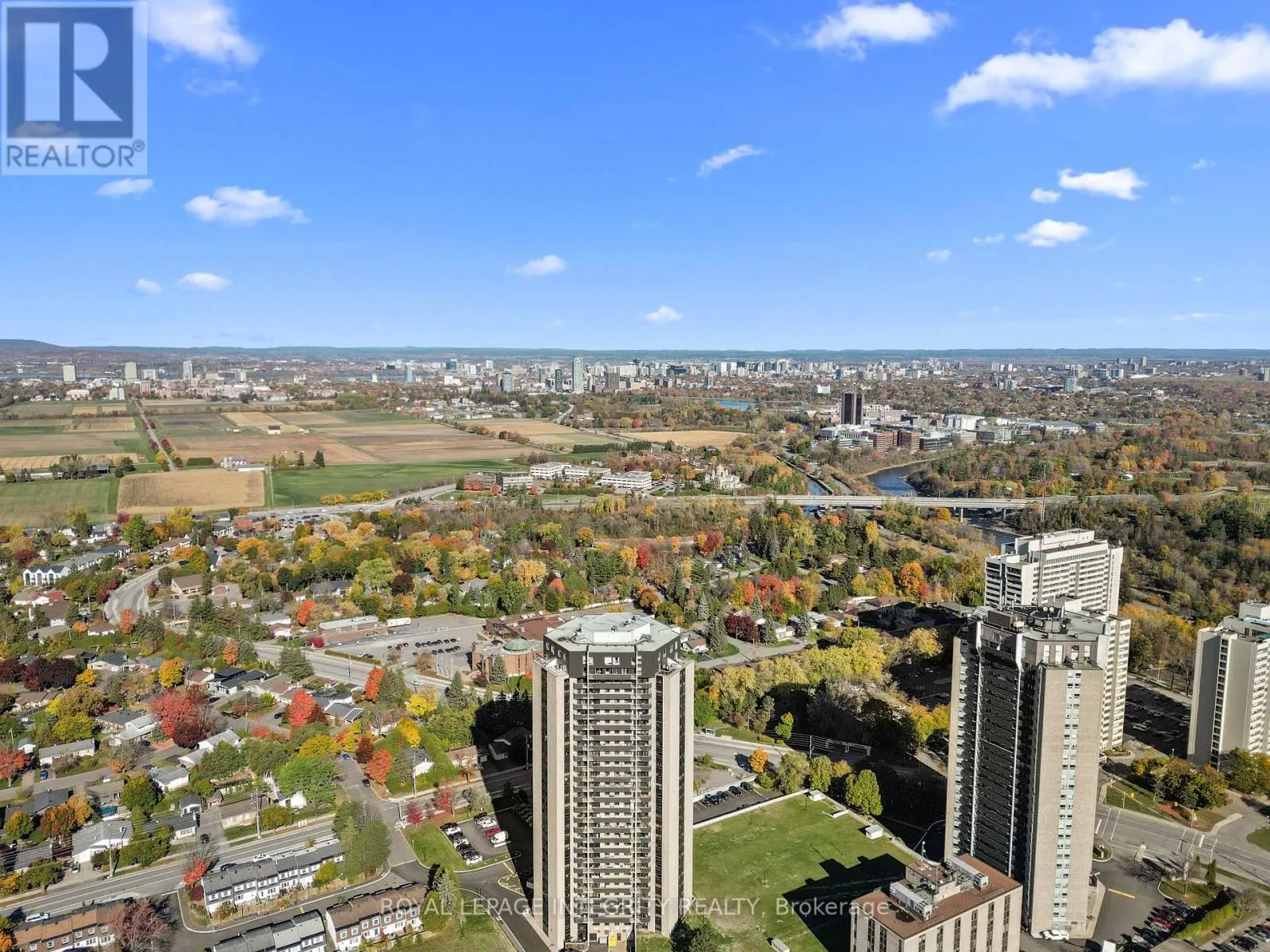 1201 - 900 DYNES ROAD