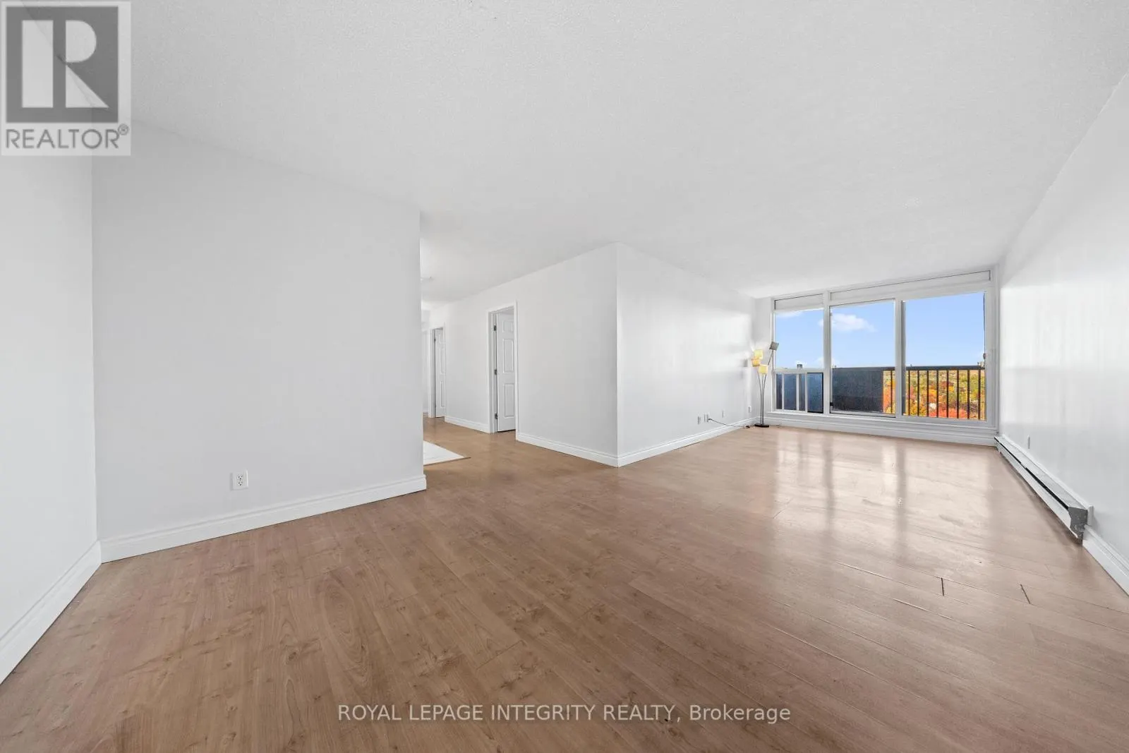 1201 - 900 DYNES ROAD