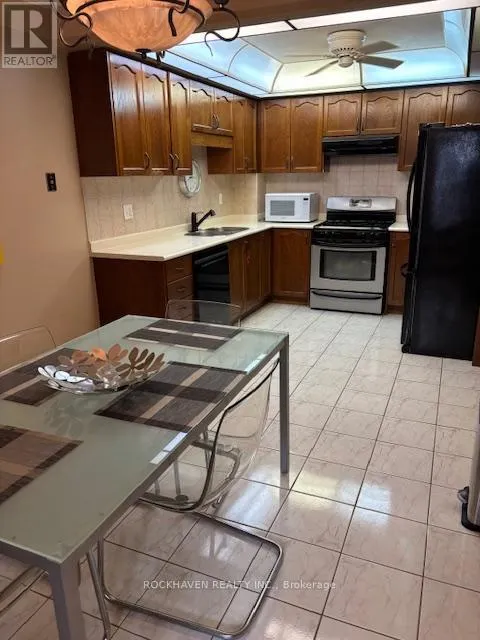 98 FELLOWES CRESCENT