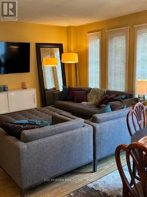 98 FELLOWES CRESCENT