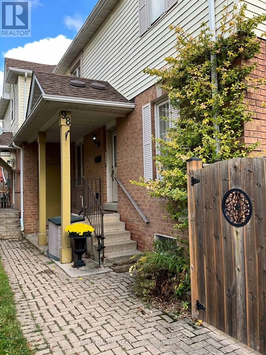 98 FELLOWES CRESCENT