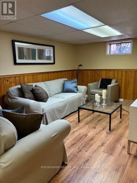 98 FELLOWES CRESCENT