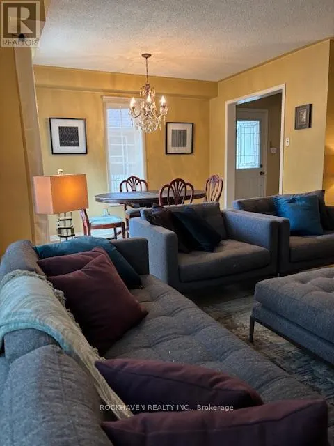 98 FELLOWES CRESCENT