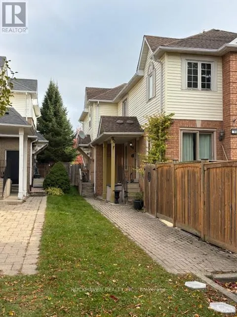 98 FELLOWES CRESCENT