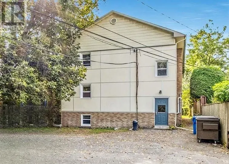 2 - 33 COUPAL STREET