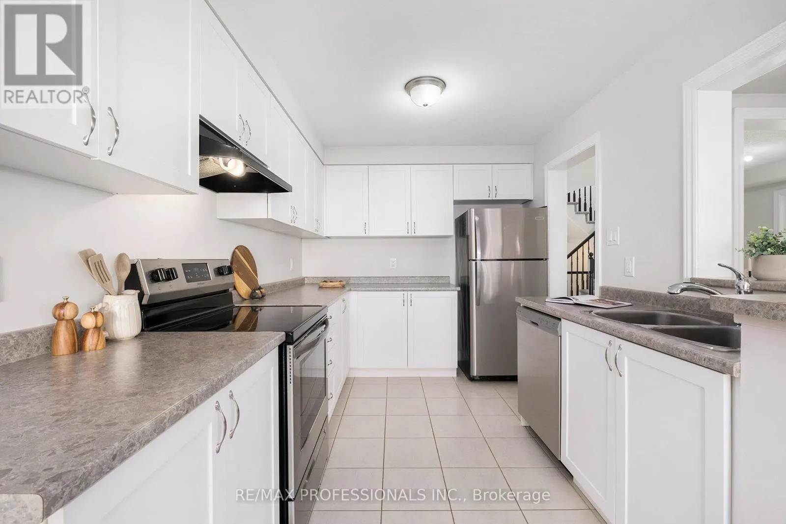 2241 WATERCOLOURS WAY