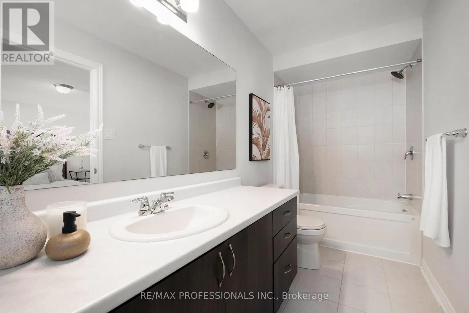 2241 WATERCOLOURS WAY